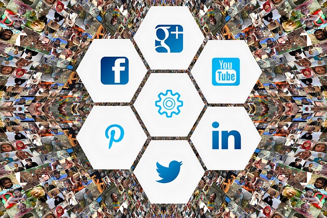 User Experience (UX) in Marketing: Seamless Digital Journeys.